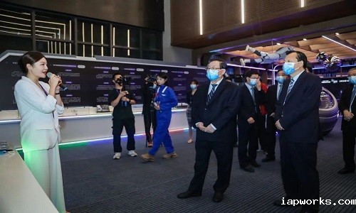 2023科幻大会｜热烈欢迎中国科协万钢主席一行领导莅临参观，指导时频创新技术助力科技发展新未来！